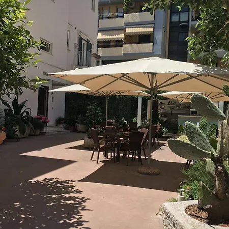 فندق مبيت وإفطار Liddo Boutique 4*